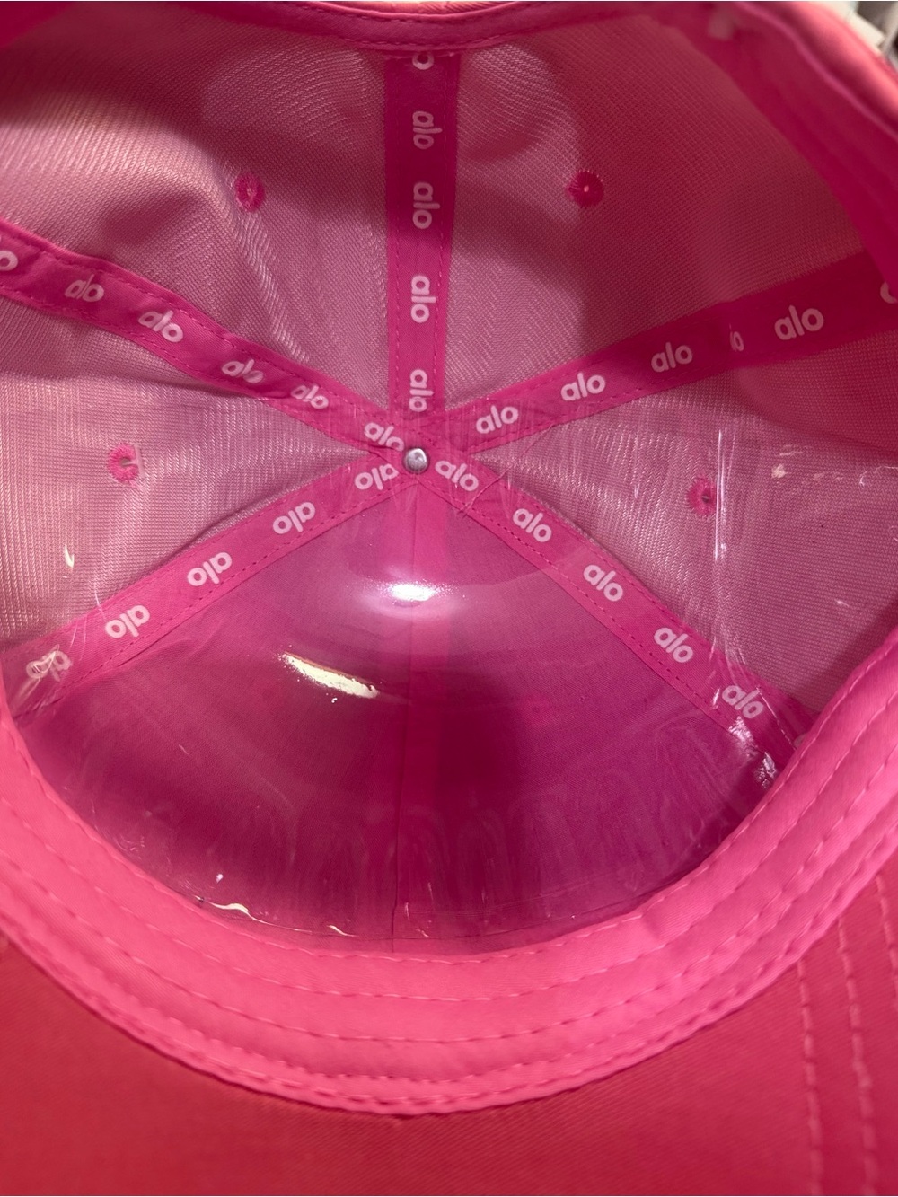 ALO Yoga Off Duty Hot Pink Logo Strapback Cap In Paradise Pink - Picture 15 of 16